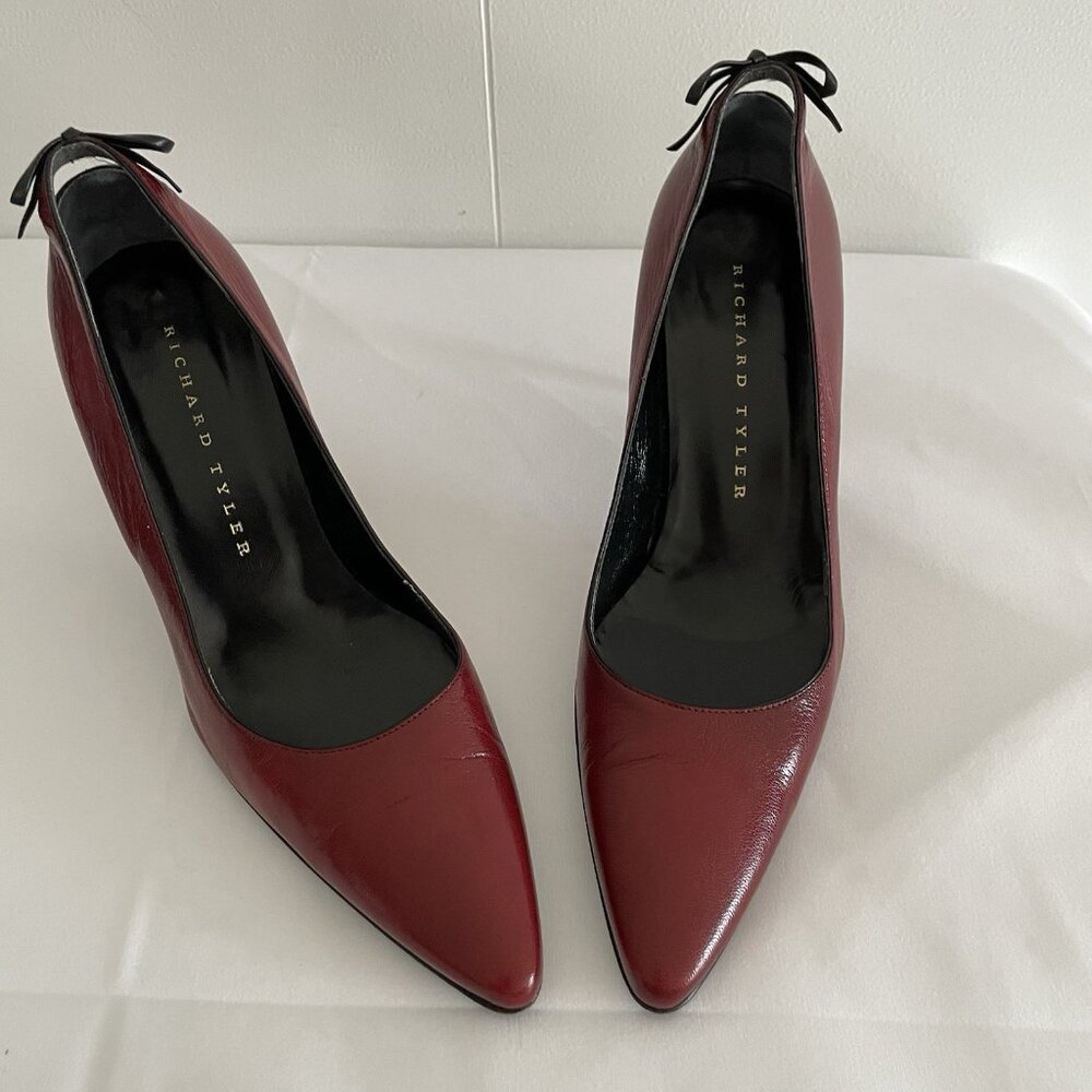 Richard Tyler Cherry Red,  Pointed high Heels, US size 8  made in Italy Bow